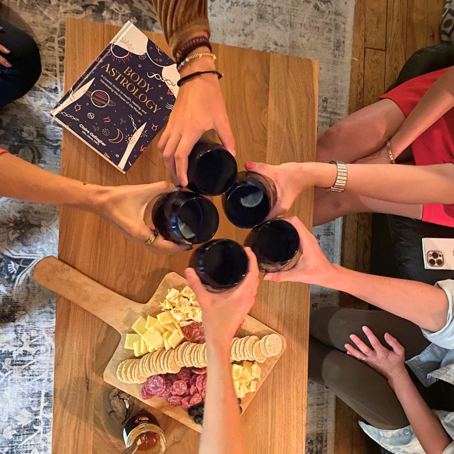 Nashville Bachelorette Party Ideas - Girls Night Astrology | Stag & Hen
