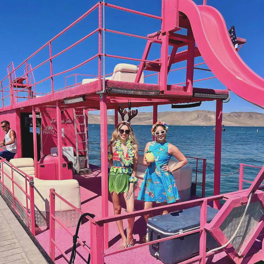 Scottsdale Bachelorette Party Activity Ideas | Pink Party Boat with Pink Boat Tours | Stag & Hen