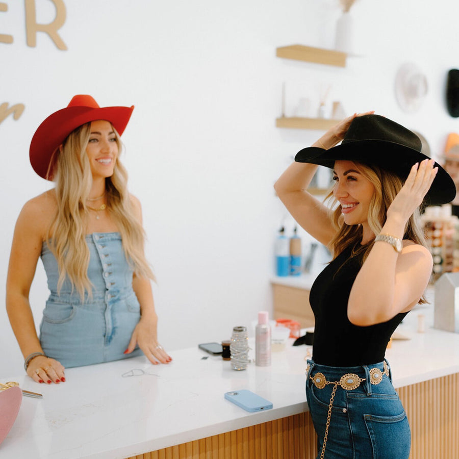 Scottsdale Bachelorette Party Ideas: Rancher Hat Bar - Stag & Hen