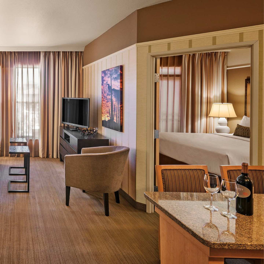 Spacious Party Suite with Sonesta Suites Scottsdale - Stag & Hen