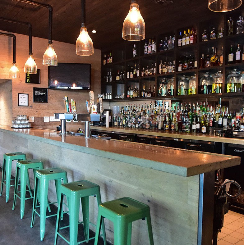 Austin Bachelorette Party Ideas Bar Hopping on Rainey Street Stag & Hen